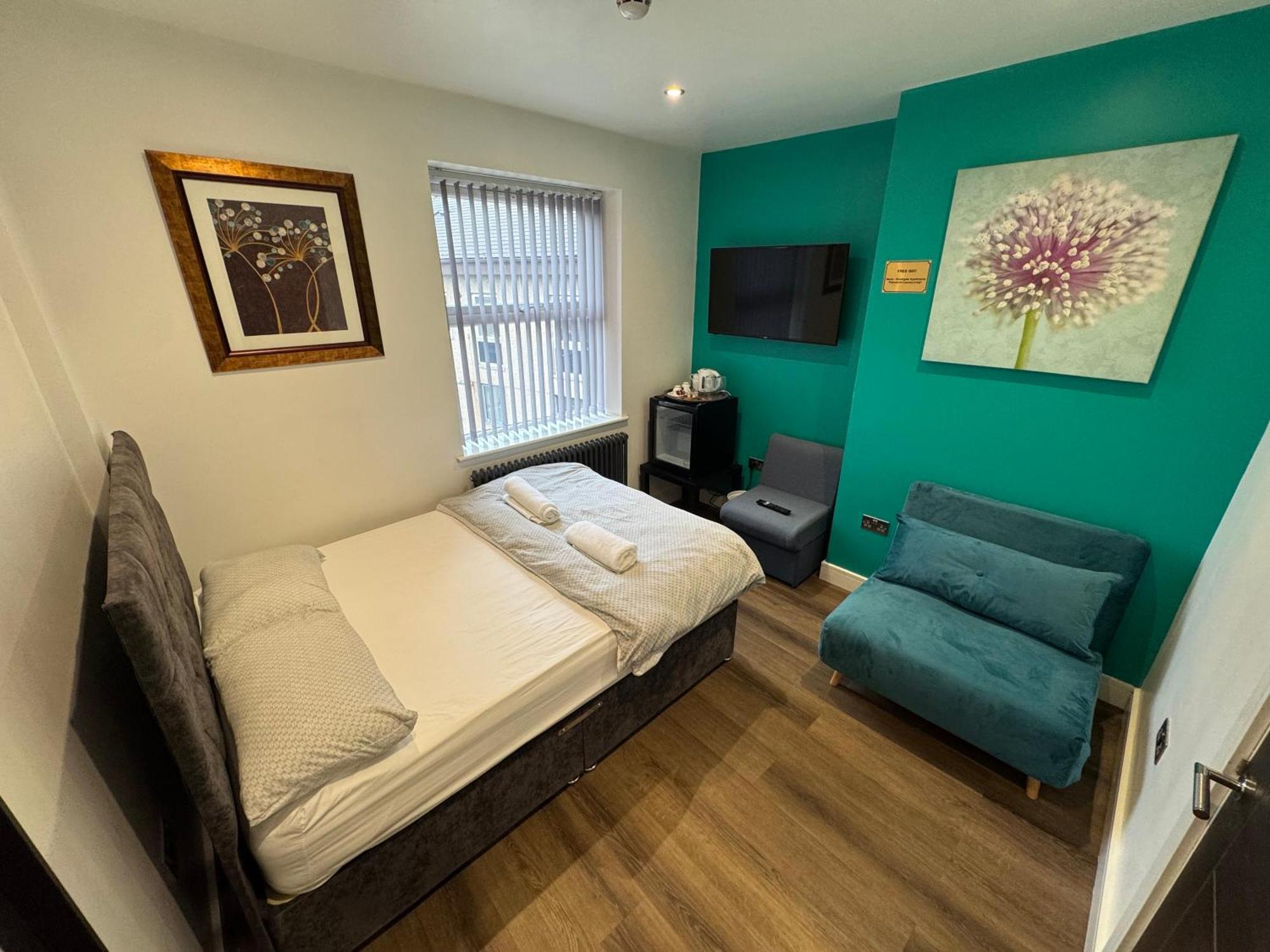 Southgate Luxury Apartments Elland Exterior photo